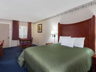 Travelodge By Wyndham Orange County Airport/ Costa Mesa Oda fotoğraf
