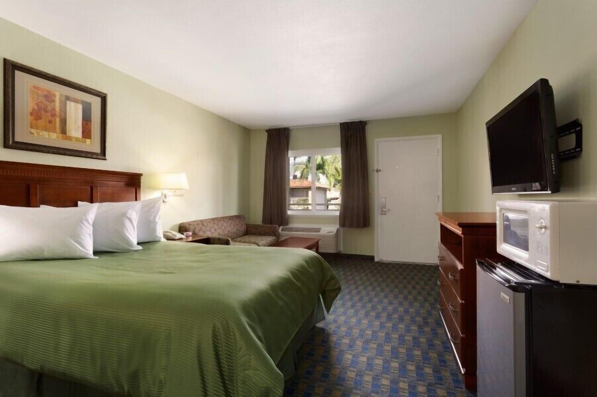 Travelodge By Wyndham Orange County Airport/ Costa Mesa Dış mekan fotoğraf