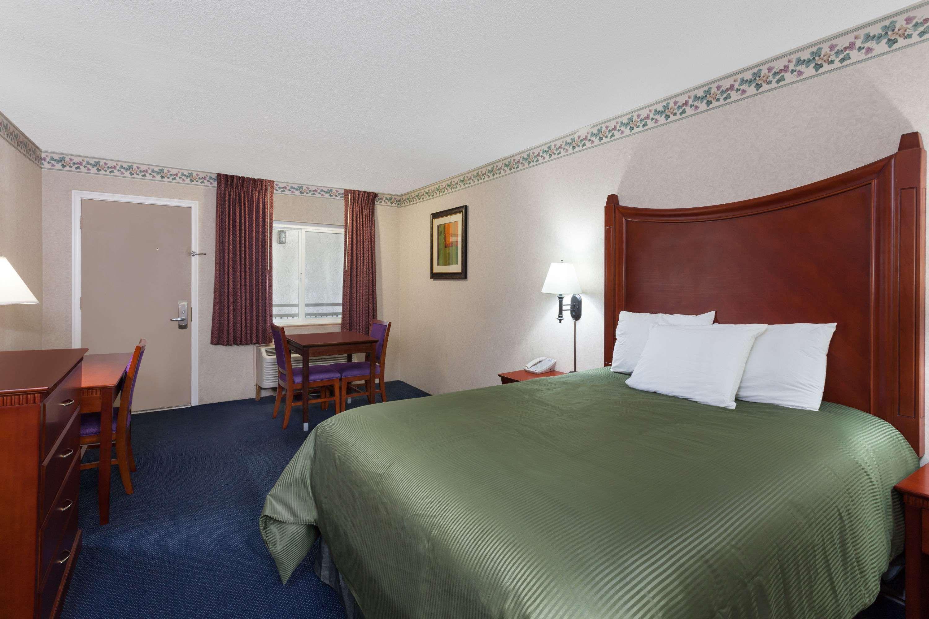 Travelodge By Wyndham Orange County Airport/ Costa Mesa Dış mekan fotoğraf