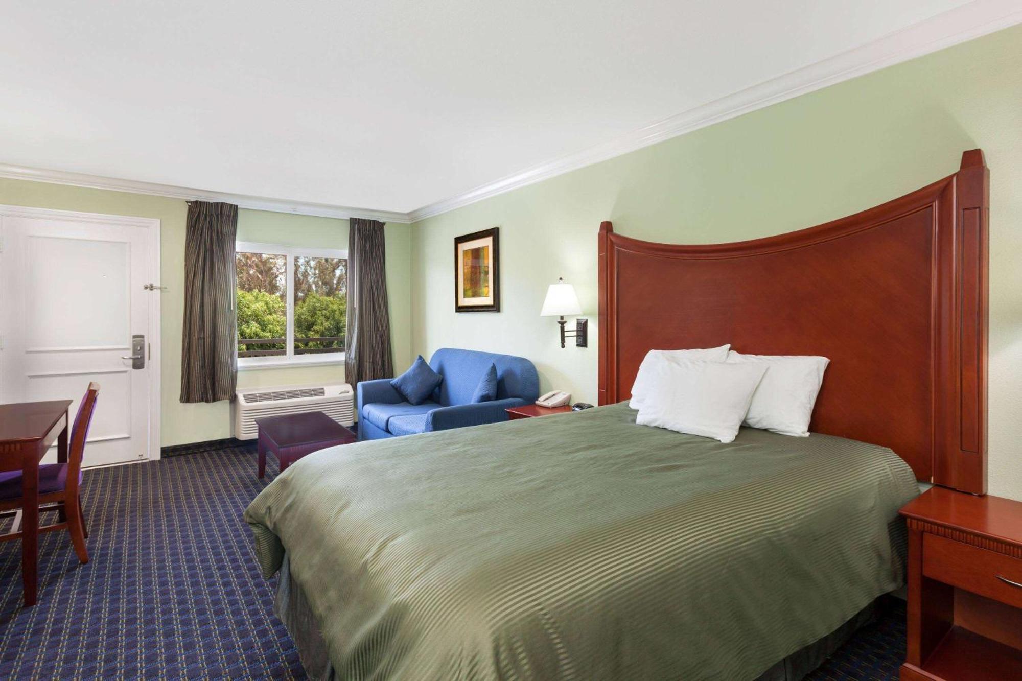 Travelodge By Wyndham Orange County Airport/ Costa Mesa Dış mekan fotoğraf